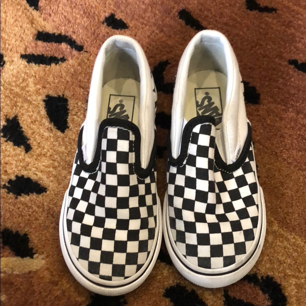 Black and white checked vans